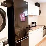 Cozy Condo In Tresnjevka